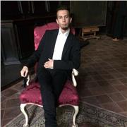 Insegnante di corno, offre lezioni sia di strumento che di musica, per qualsiasi età